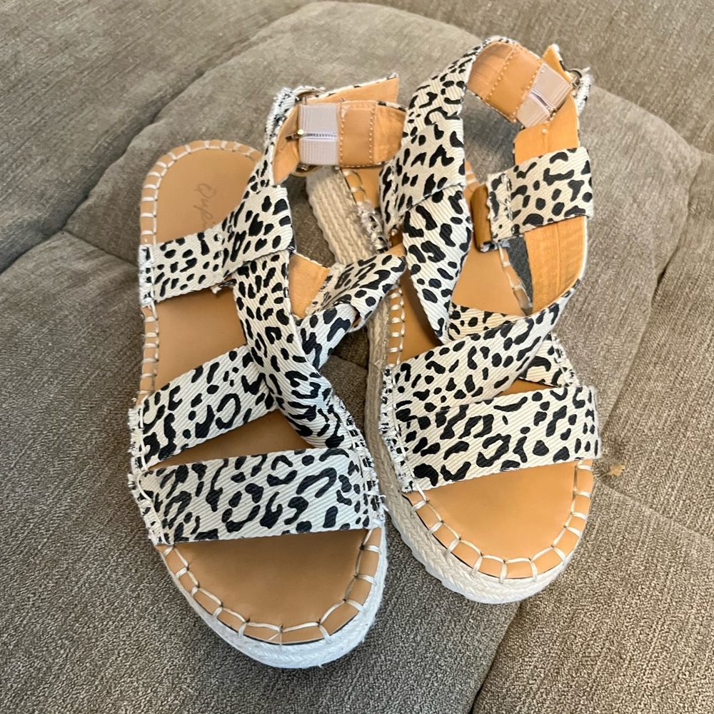 Qupid Platform Sandals